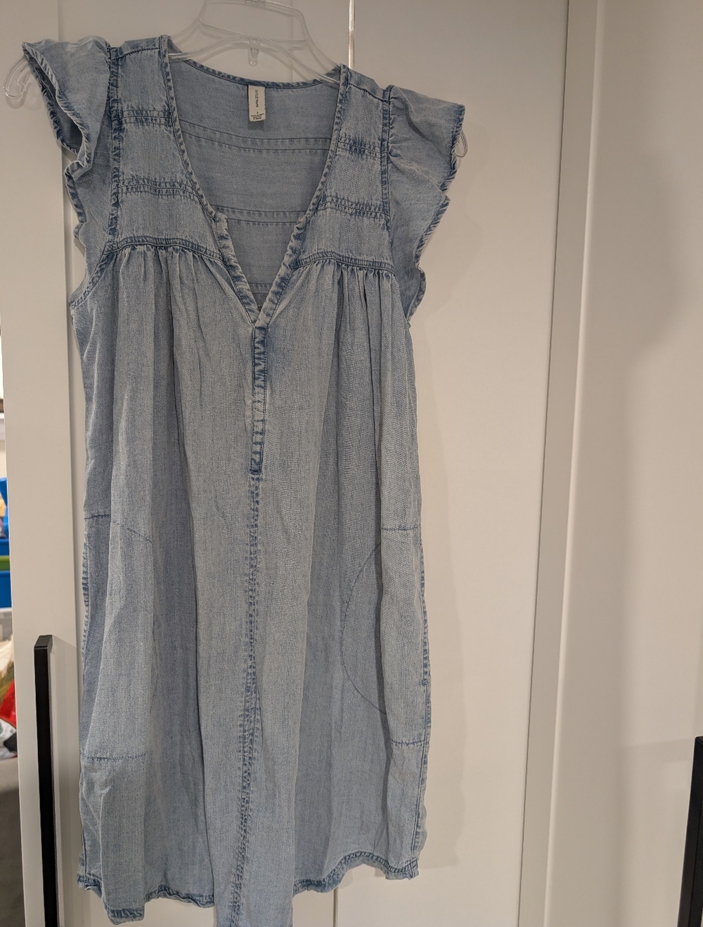 Gentle Fawn Light Wash Chambray Ruffle-Sleeve Dress